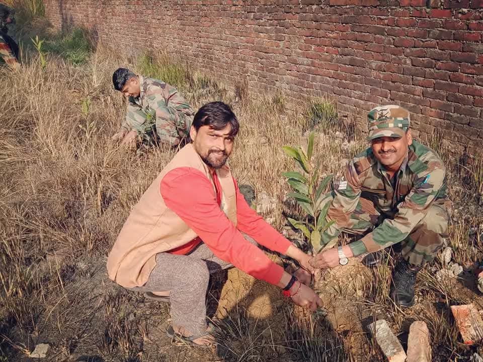 विशाल वृक्षारोपण अभियान